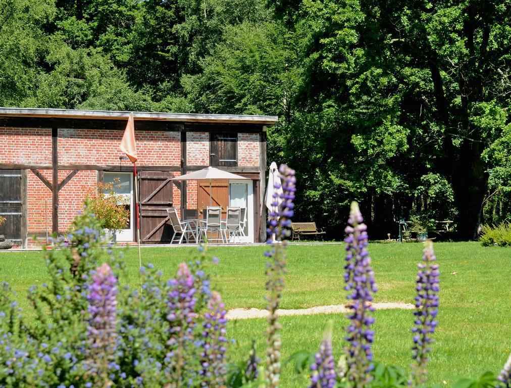 Bed and Breakfast Domaine De La Mesange Le Mesnil-Durand Exteriér fotografie